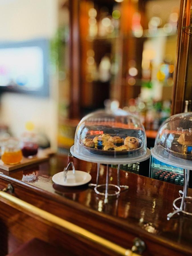 Glenlyn Hotel & Apartments Барнет Екстериор снимка
