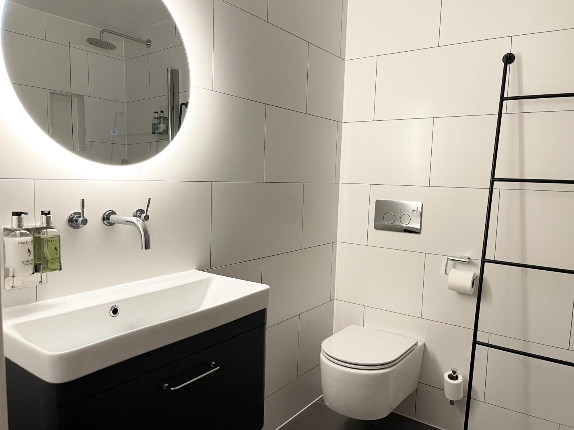 Glenlyn Hotel & Apartments Барнет Стая снимка