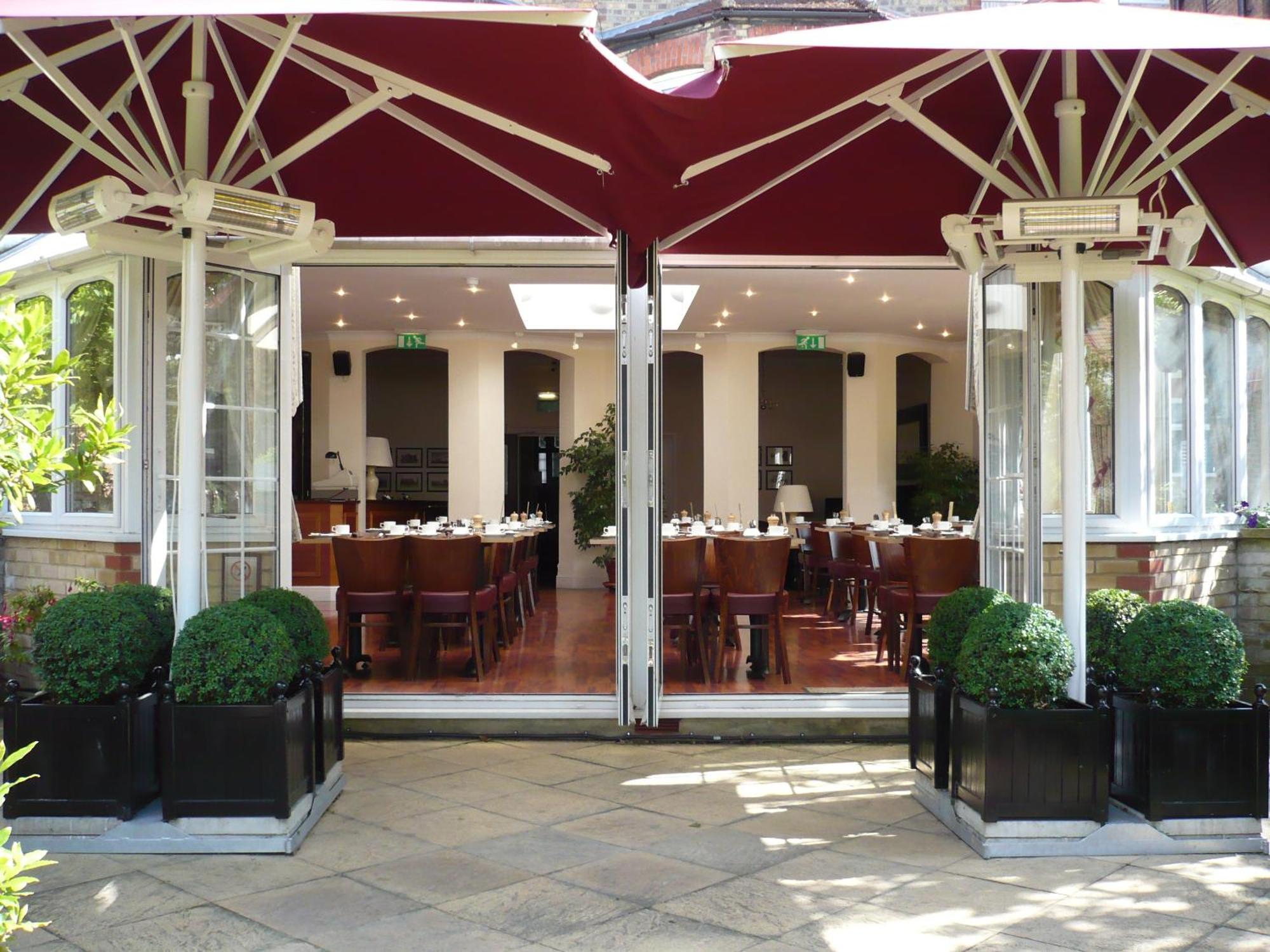 Glenlyn Hotel & Apartments Барнет Екстериор снимка