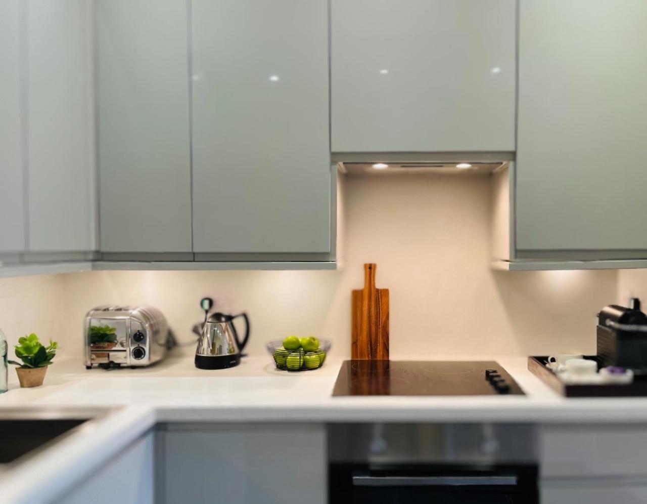 Glenlyn Hotel & Apartments Барнет Стая снимка