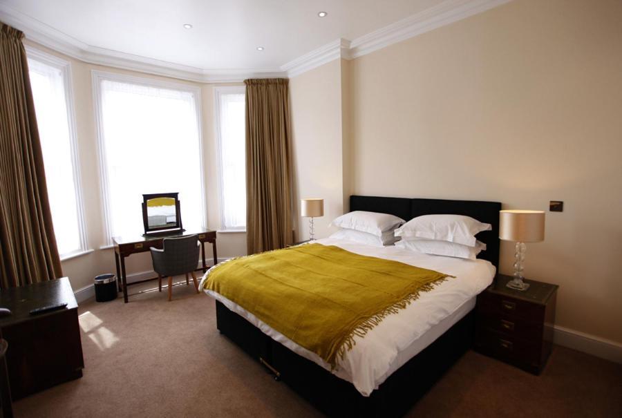 Glenlyn Hotel & Apartments Барнет Стая снимка