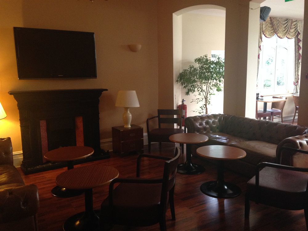 Glenlyn Hotel & Apartments Барнет Екстериор снимка
