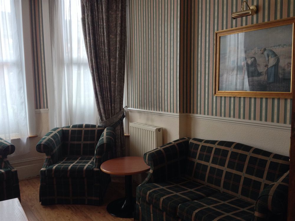 Glenlyn Hotel & Apartments Барнет Екстериор снимка